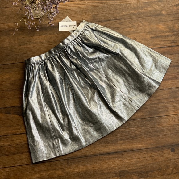 American Retro Silver Skirt - Picture 1 of 6